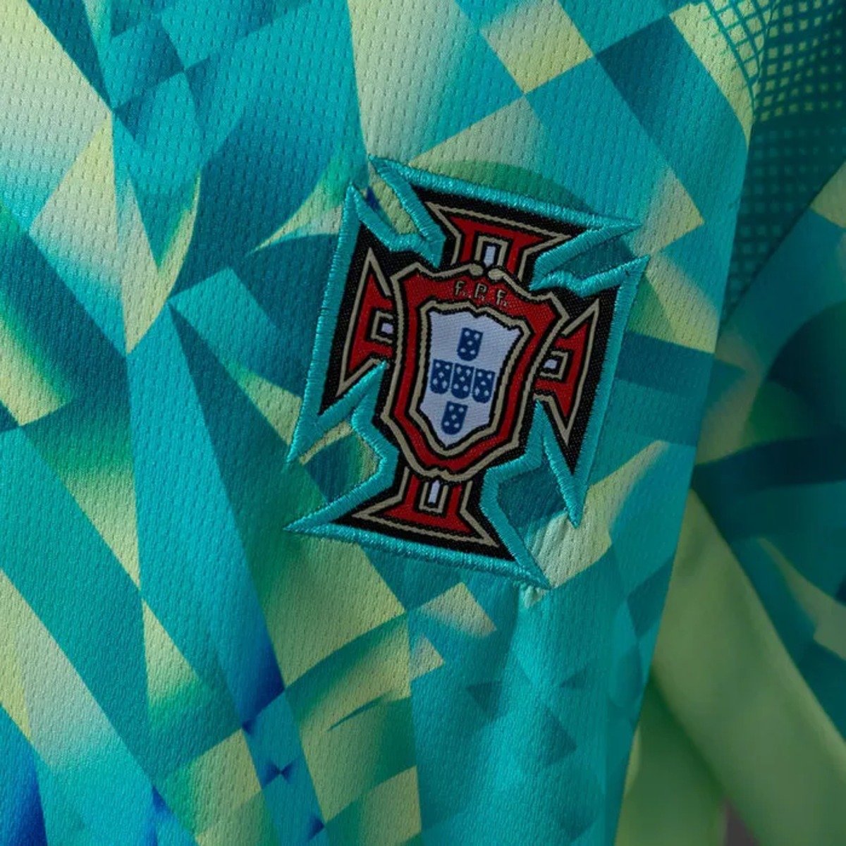portugal 2026 goalkeeper green kids kit jersey 004 portugal 2026 goalkeeper green kids kit jersey 004