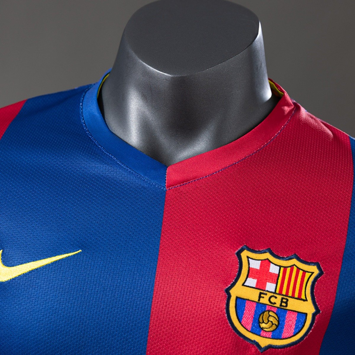 barcelona 06 07 player version retro home jersey 004 barcelona 06 07 player version retro home jersey 004