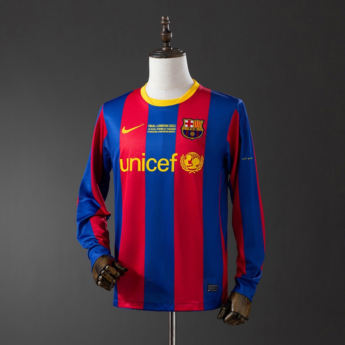 barcelona 10 11 home long sleeve retro jersey 001 barcelona 10 11 home long sleeve retro jersey 001