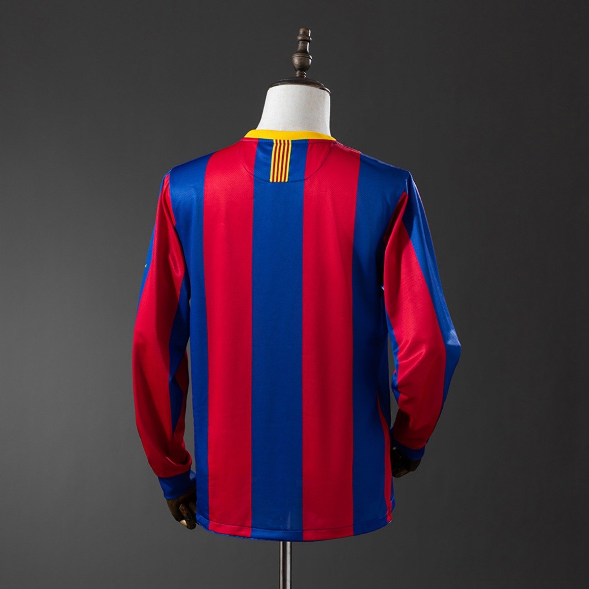 barcelona 10 11 home long sleeve retro jersey 002 barcelona 10 11 home long sleeve retro jersey 002