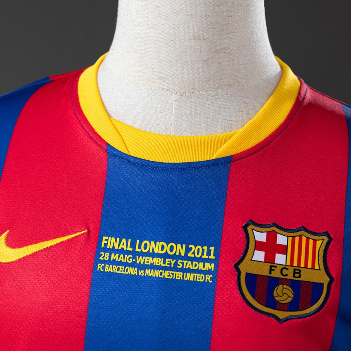 barcelona 10 11 home long sleeve retro jersey 003 barcelona 10 11 home long sleeve retro jersey 003
