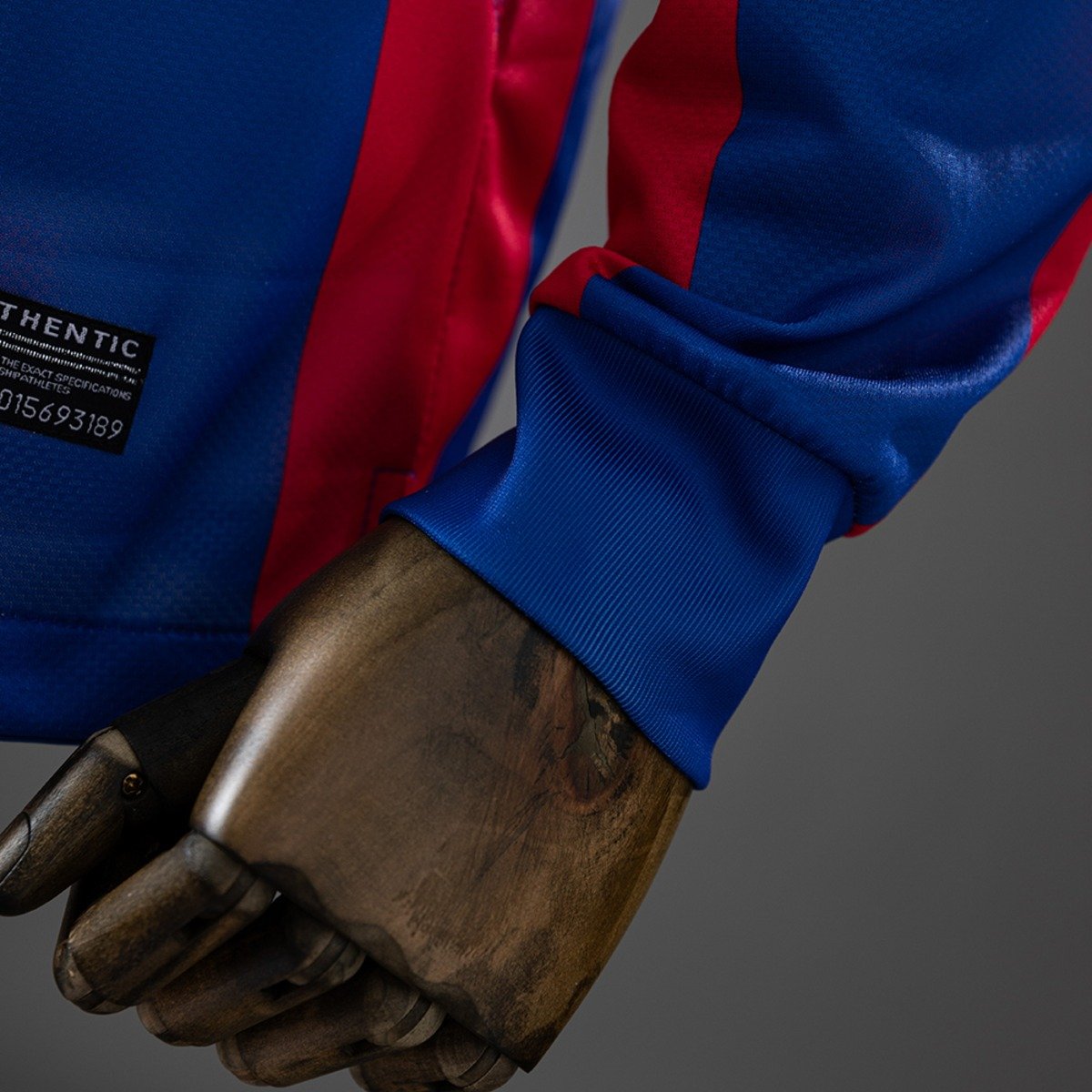 barcelona 10 11 home long sleeve retro jersey 007 barcelona 10 11 home long sleeve retro jersey 007