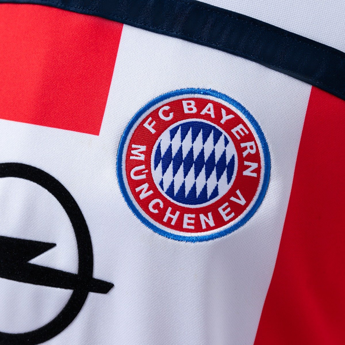 bayern munich 00 02 away retro jersey 005 bayern munich 00 02 away retro jersey 005