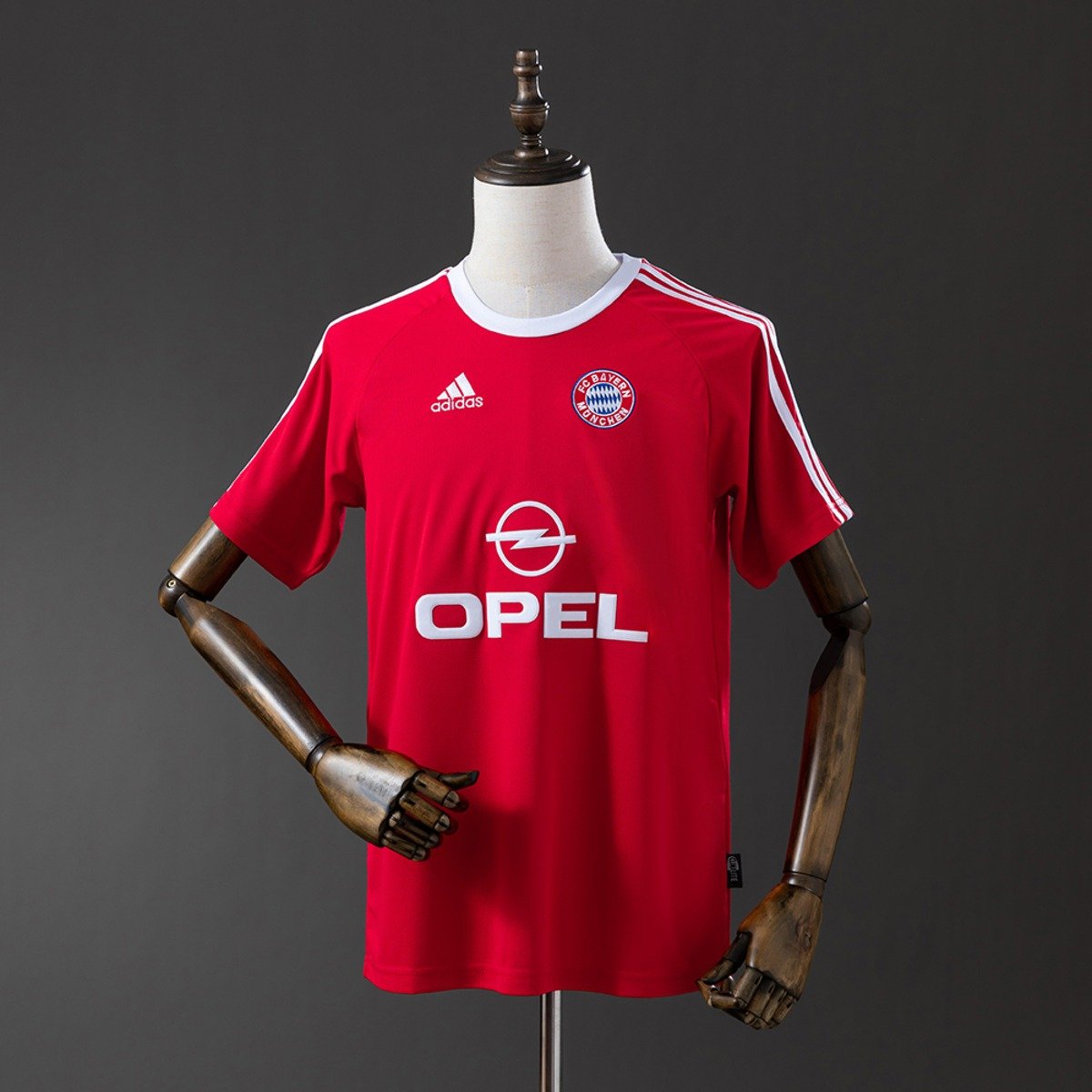 bayern munich 01 02 uefa europa league home retro jersey 001.jpg bayern munich 01 02 uefa europa league home retro jersey 001.jpg