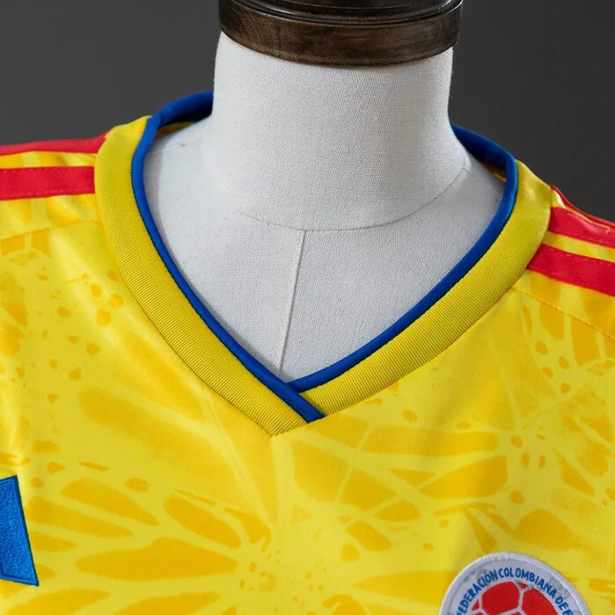 colombia 2026 home womens crop jersey 003 colombia 2026 home womens crop jersey 003