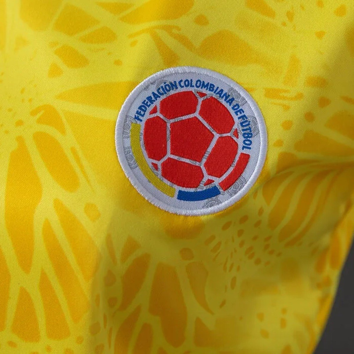 colombia 2026 home womens crop jersey 005 colombia 2026 home womens crop jersey 005