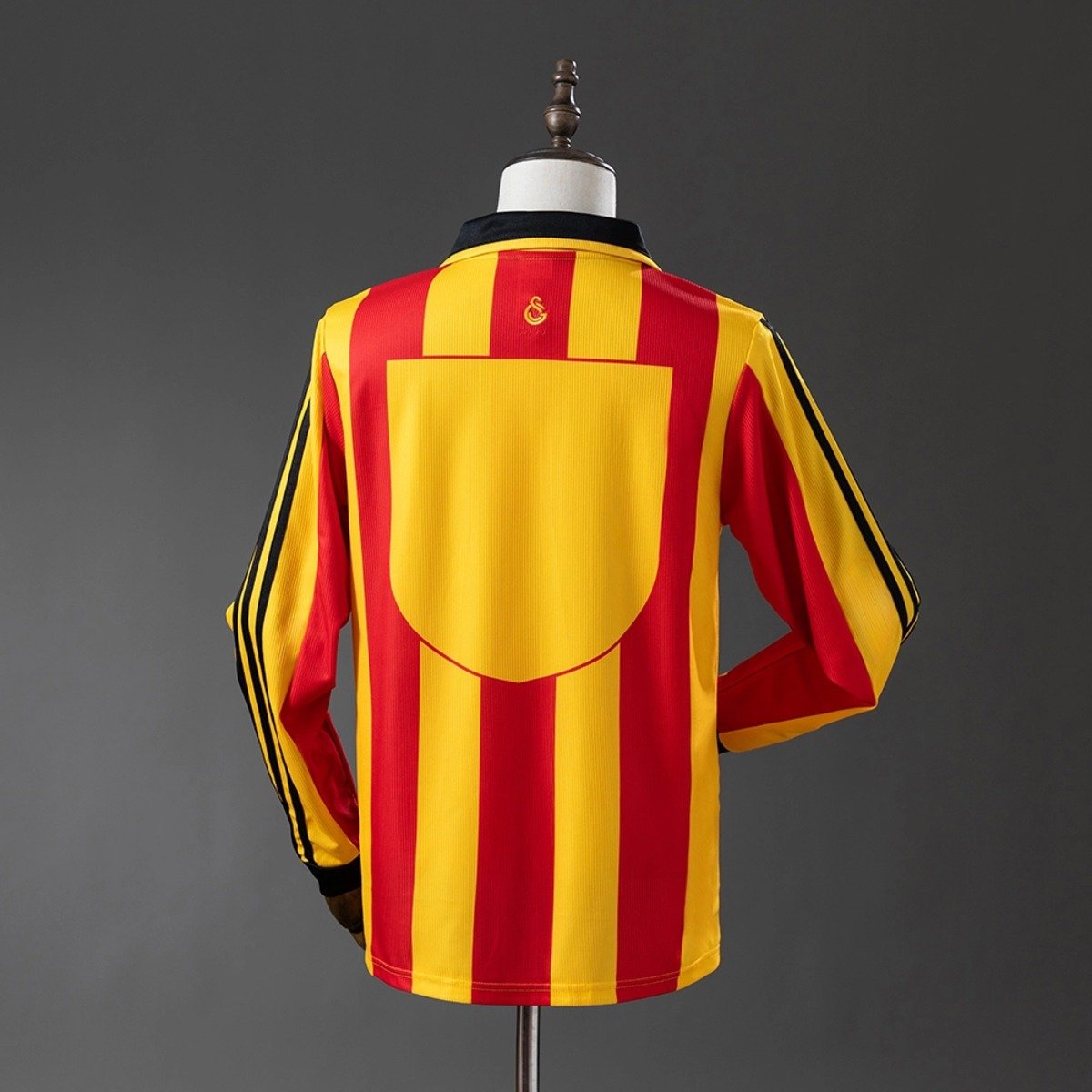 galatasaray 99 00 home long sleeve retro jersey 002 galatasaray 99 00 home long sleeve retro jersey 002