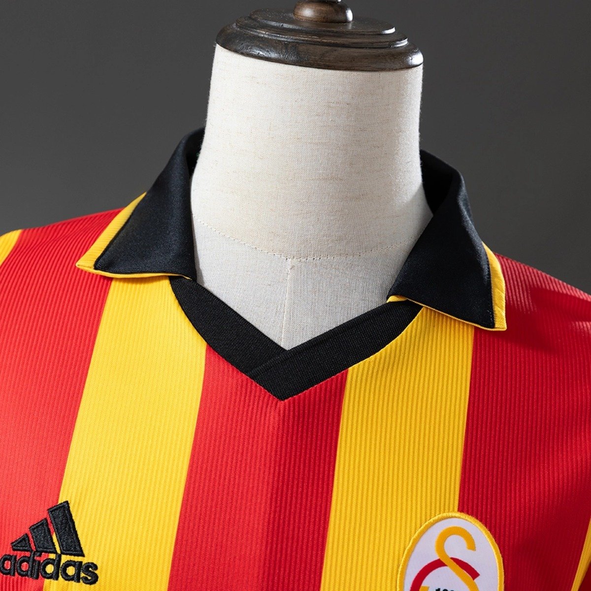 galatasaray 99 00 home long sleeve retro jersey 003 galatasaray 99 00 home long sleeve retro jersey 003