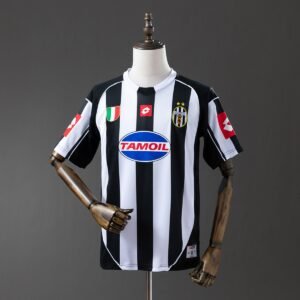 juventus 02 03 home retro jersey 001