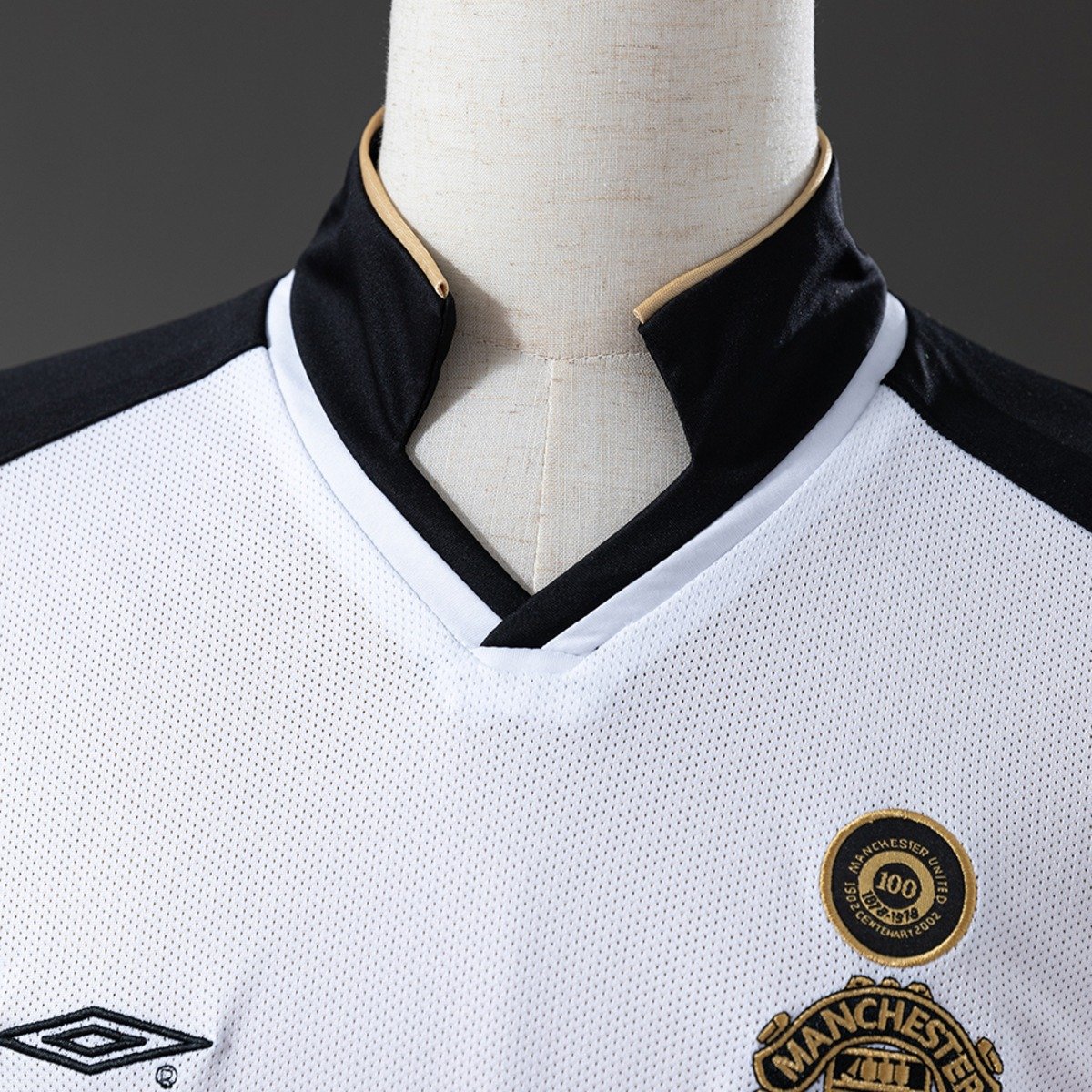manchester united 01 02 centennial edition reversible long sleeve retro jersey 006 1.jpg manchester united 01 02 centennial edition reversible long sleeve retro jersey 006 1.jpg