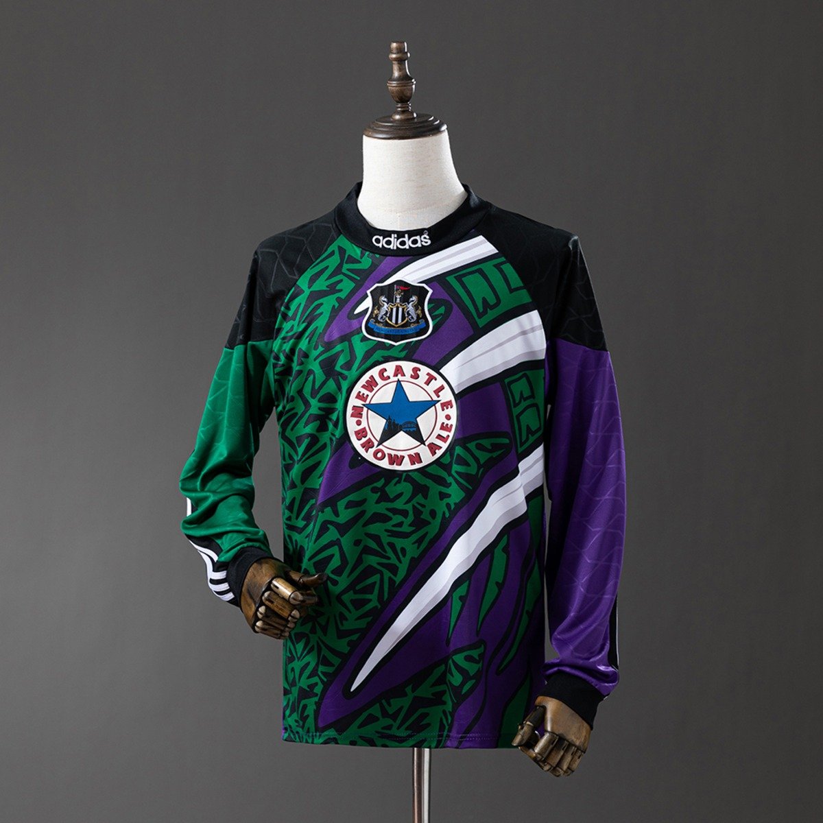 newcastle united 95 96 goalkeeper long sleeve retro jersey 001 newcastle united 95 96 goalkeeper long sleeve retro jersey 001