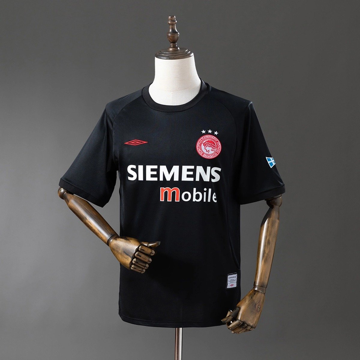 olympiacos 04 05 away retro jersey 001 2.jpg olympiacos 04 05 away retro jersey 001 2.jpg