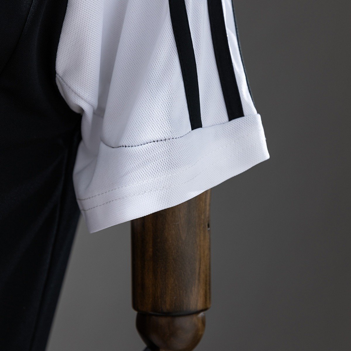 real madrid 01 02 away retro jersey 007 2.jpg real madrid 01 02 away retro jersey 007 2.jpg
