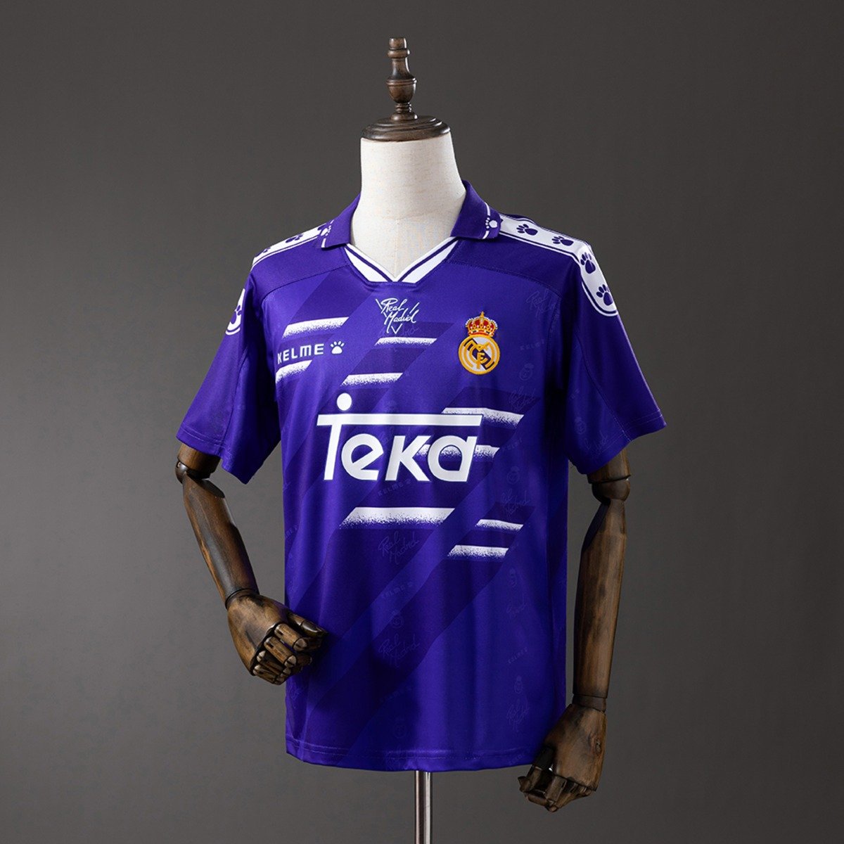 real madrid 94 96 away retro jersey 001 2.jpg real madrid 94 96 away retro jersey 001 2.jpg