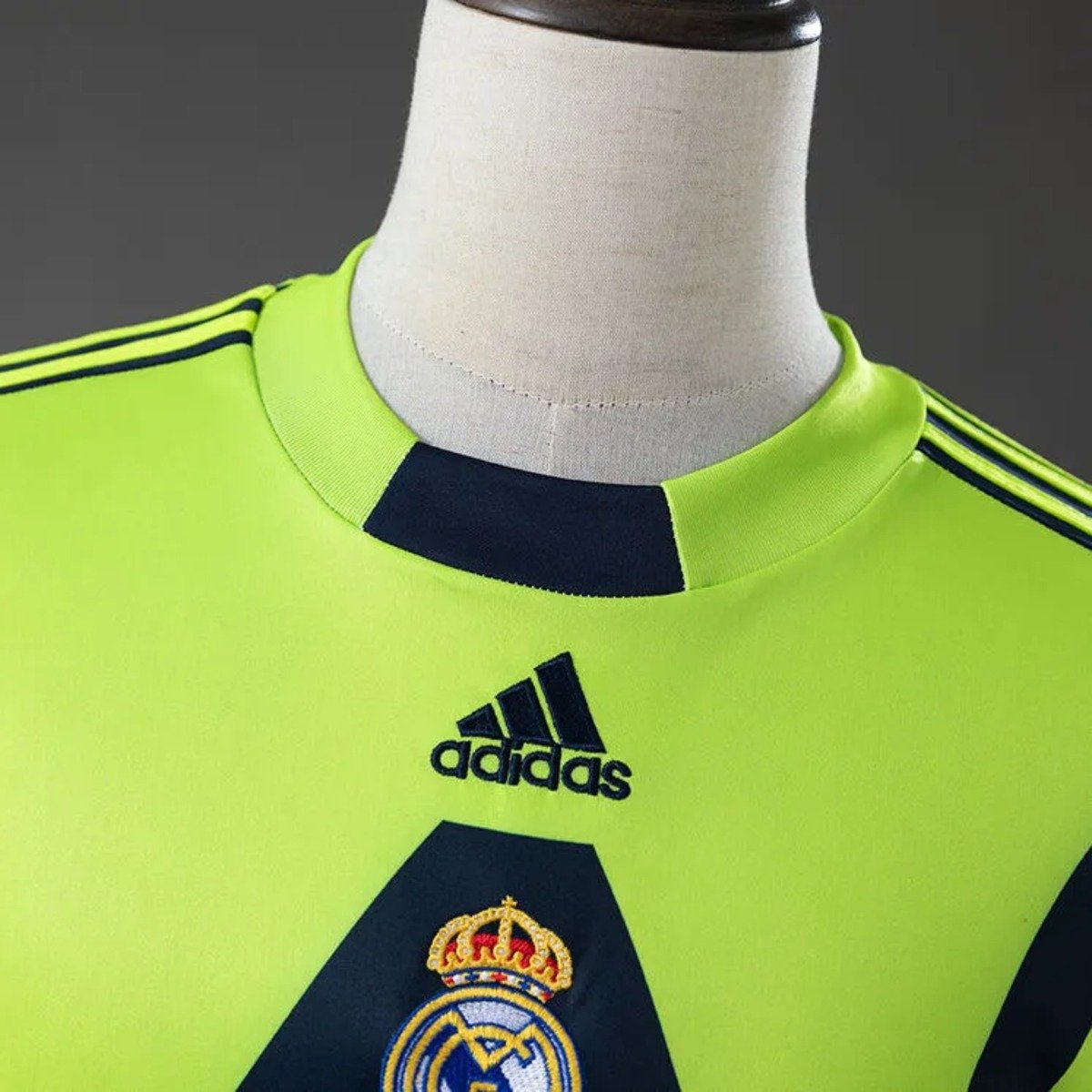 real madrid 99 00 retro gk long sleeve jersey 003 2.jpg real madrid 99 00 retro gk long sleeve jersey 003 2.jpg