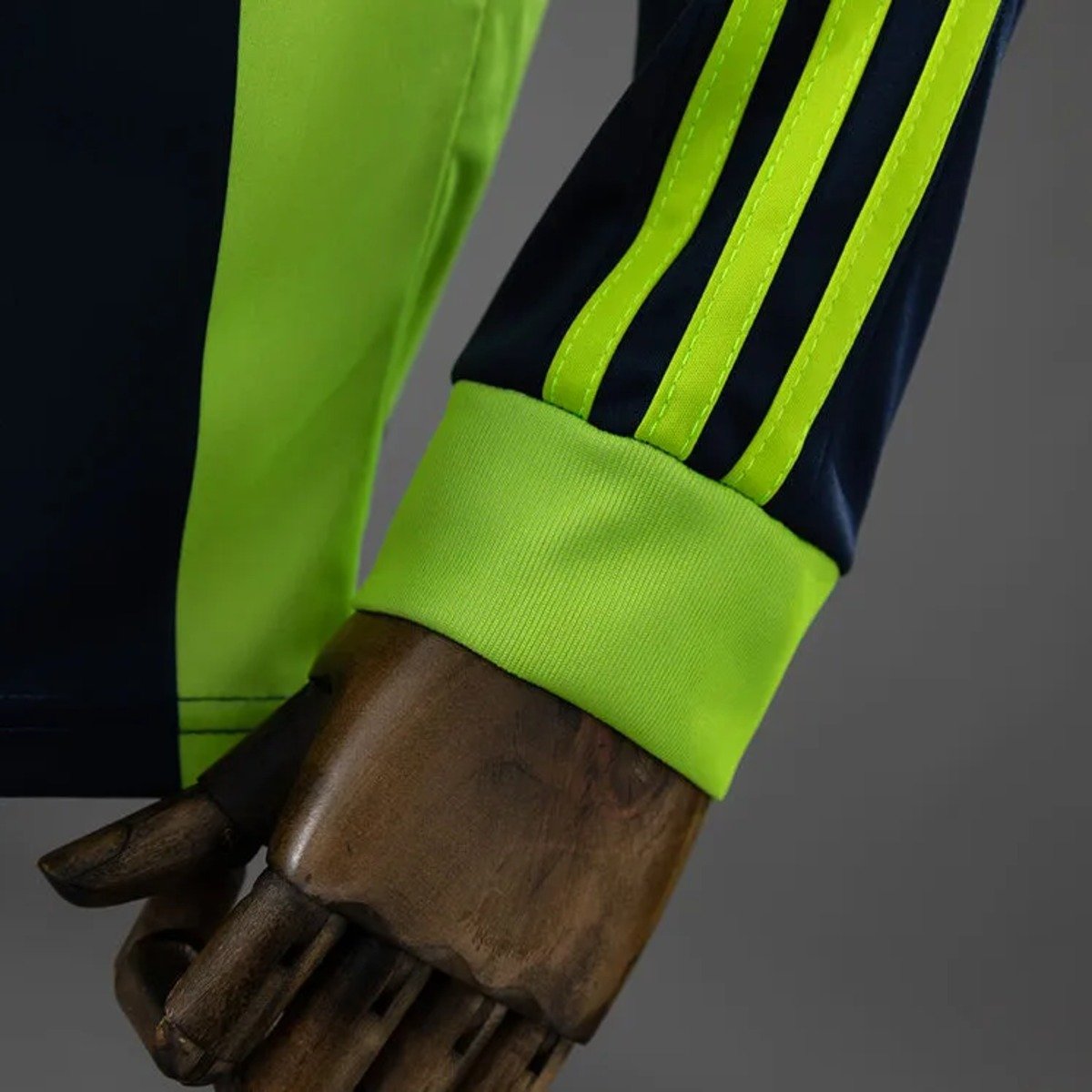 real madrid 99 00 retro gk long sleeve jersey 006 2.jpg real madrid 99 00 retro gk long sleeve jersey 006 2.jpg
