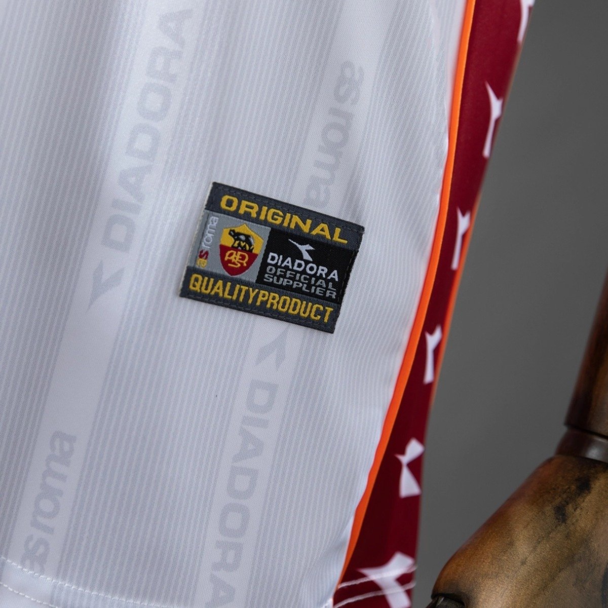 roma 99 00 away retro jersey 006 2.jpg roma 99 00 away retro jersey 006 2.jpg