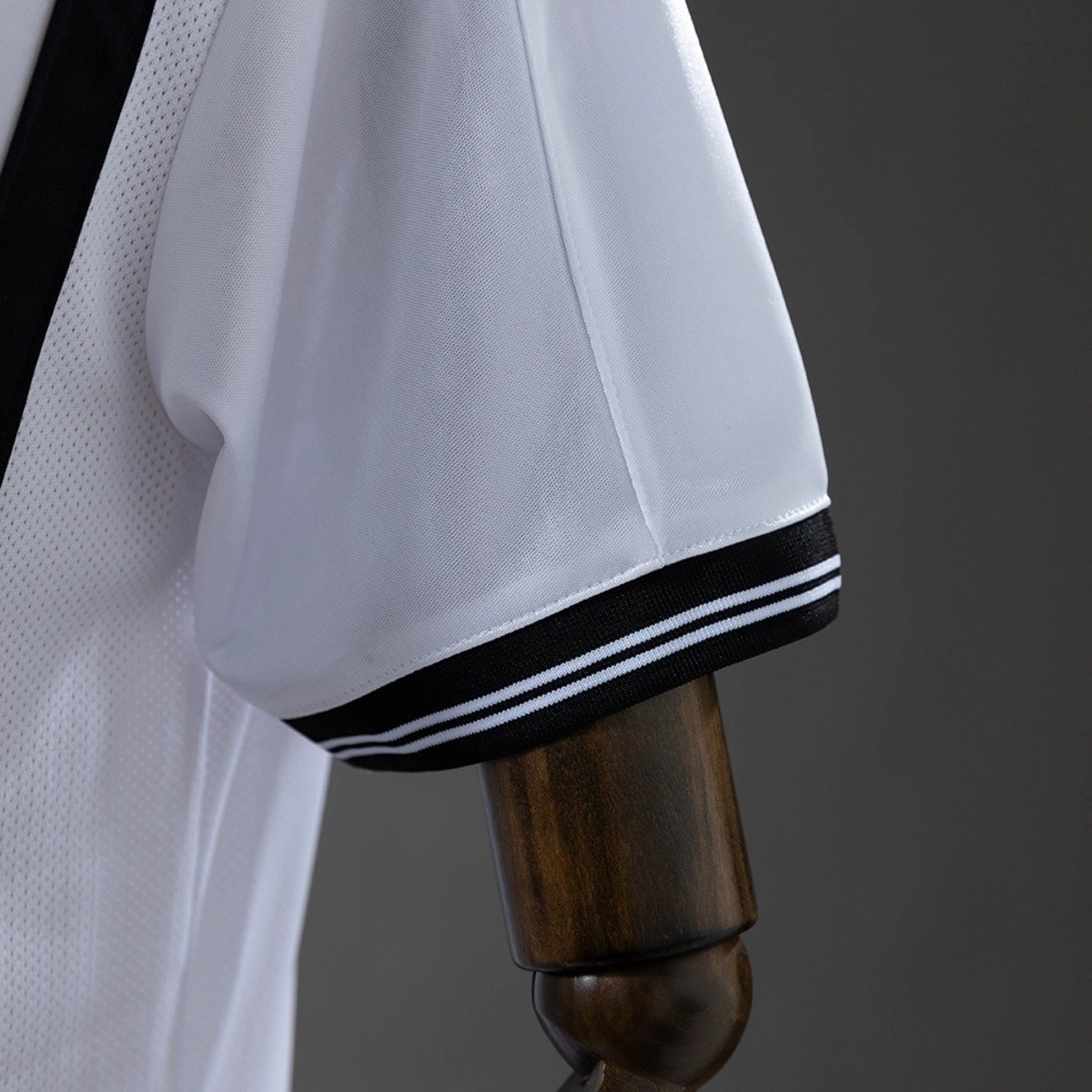 valencia 00 01 home retro jersey 007 2.jpg valencia 00 01 home retro jersey 007 2.jpg
