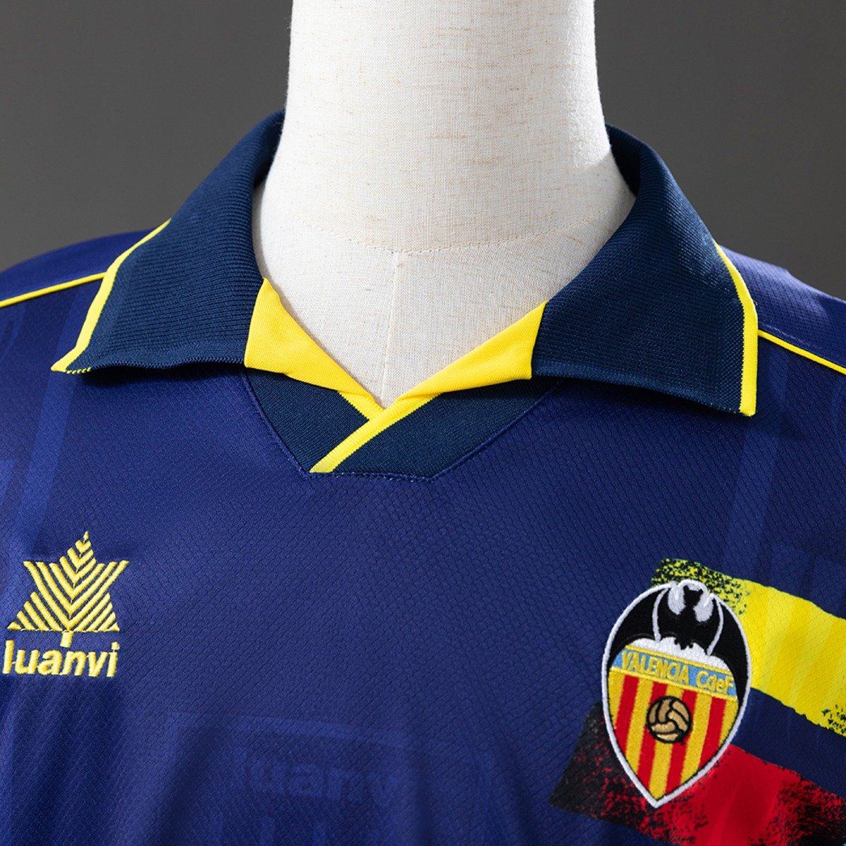 valencia 96 97 away retro jersey 003 2.jpg valencia 96 97 away retro jersey 003 2.jpg