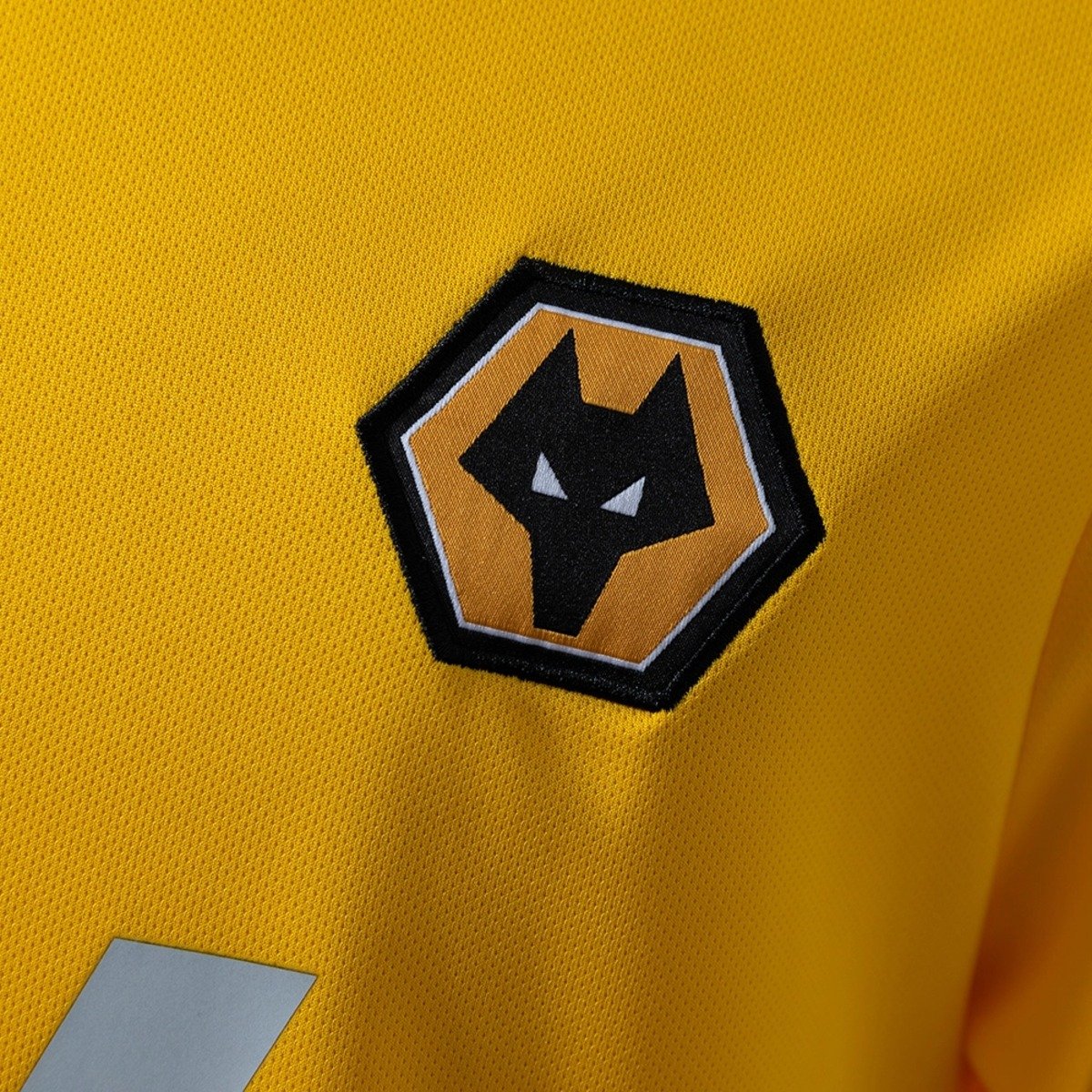wolves 18 19 home retro jersey 005 2.jpg wolves 18 19 home retro jersey 005 2.jpg